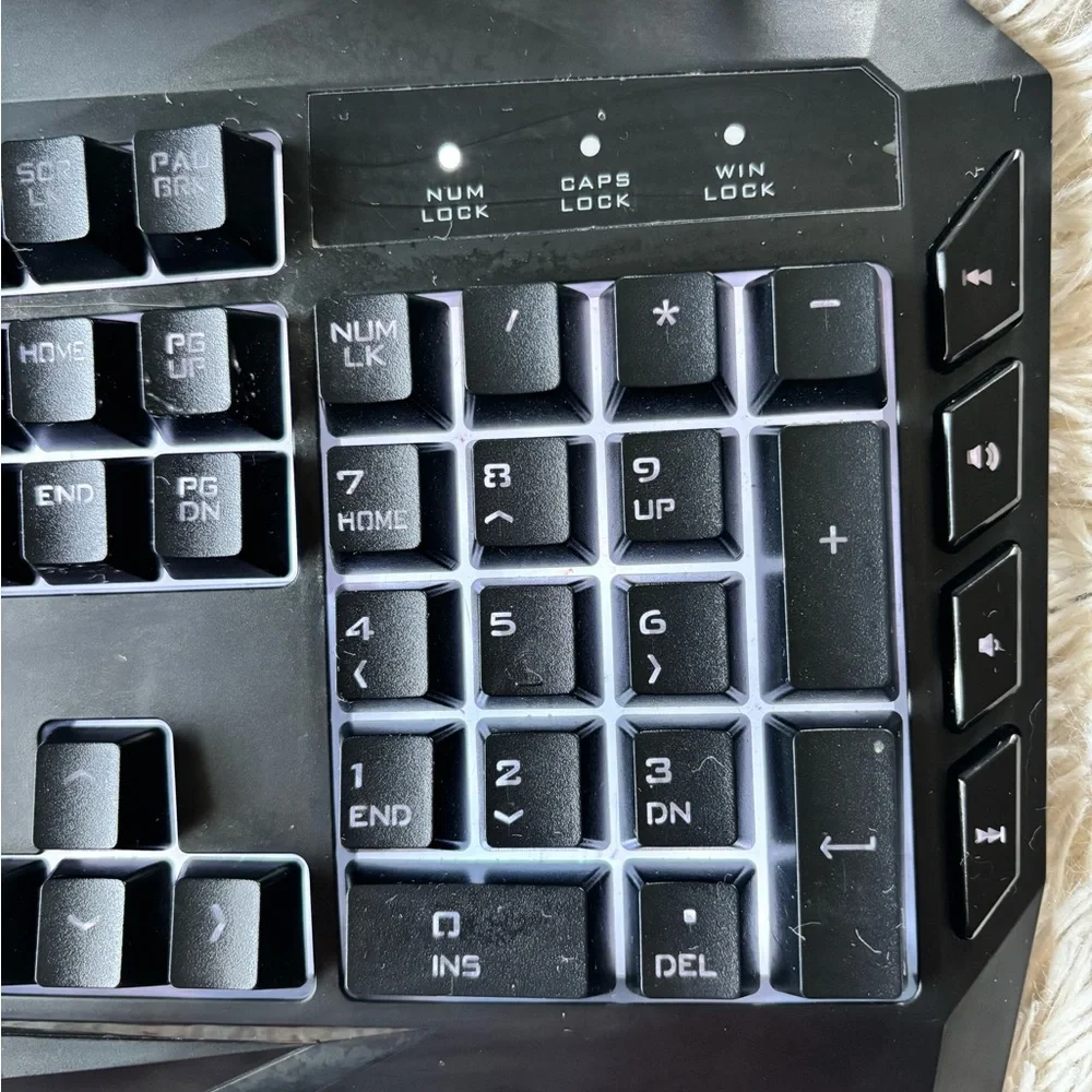 Black Wired Gaming Keyboard — Full-Size USB
